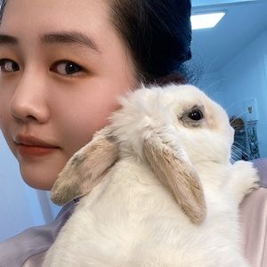 Meet your Posher, Olivia